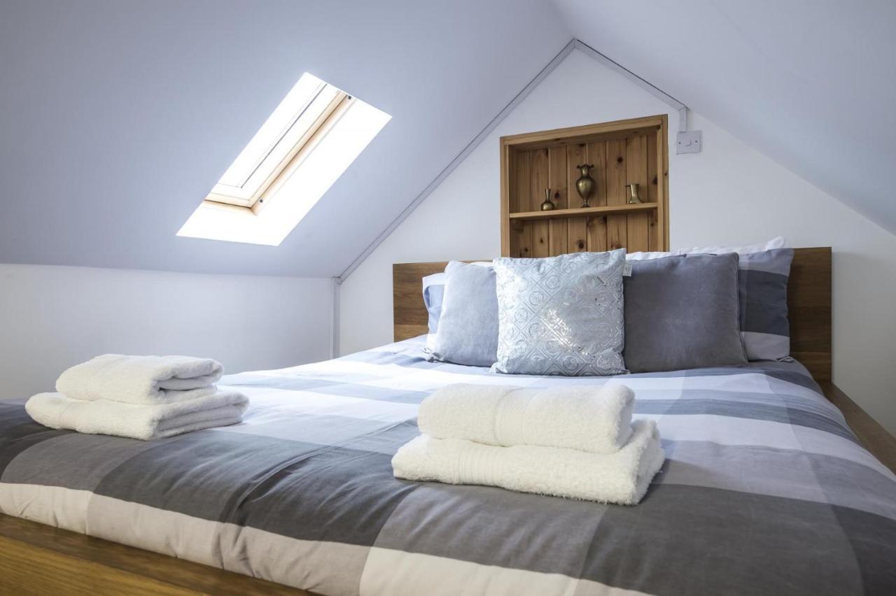 Orchard Cottage - Luxurious Barn Conversion - Beavers Hill Manorbier Εξωτερικό φωτογραφία