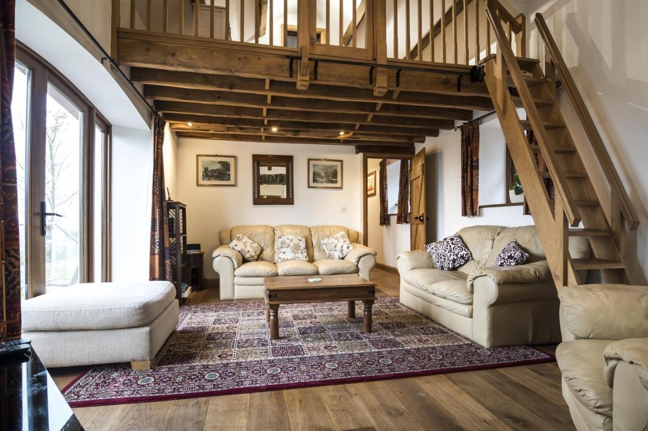 Orchard Cottage - Luxurious Barn Conversion - Beavers Hill Manorbier Εξωτερικό φωτογραφία