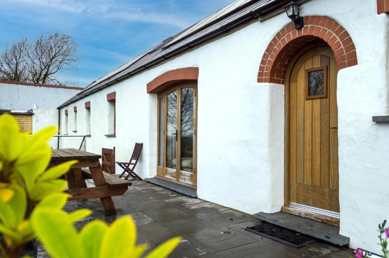 Orchard Cottage - Luxurious Barn Conversion - Beavers Hill Manorbier Εξωτερικό φωτογραφία